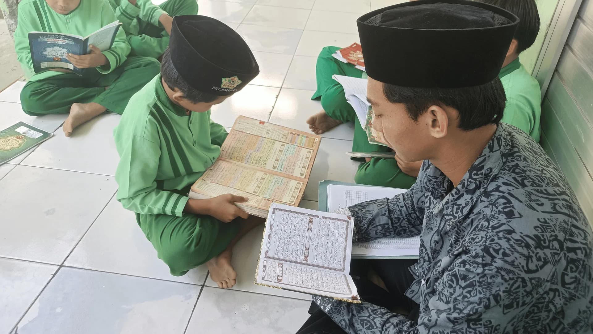 Kegiatan Setoran Hafalan Al-Qur’an Siswa MIT Amanah